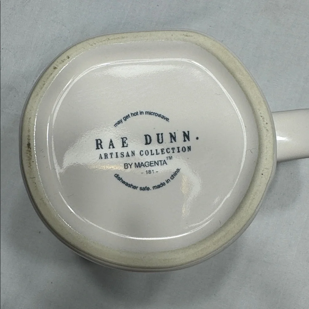 Rae Dunn Irish “KISS ME” Artisian Collection mug. 20oz. - Picture 4 of 4